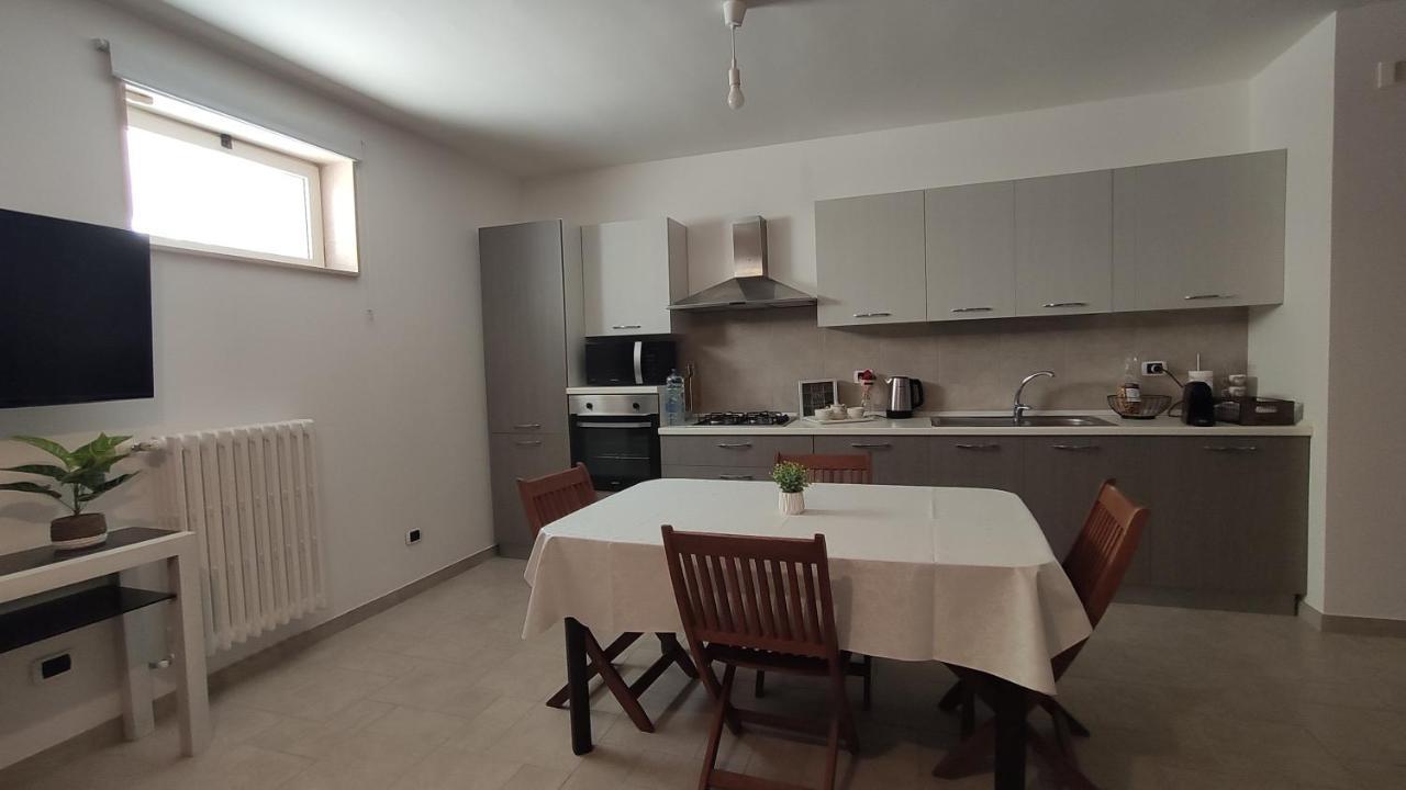 Seagull Apartments - Front And Sea View & Airport Bari Ngoại thất bức ảnh
