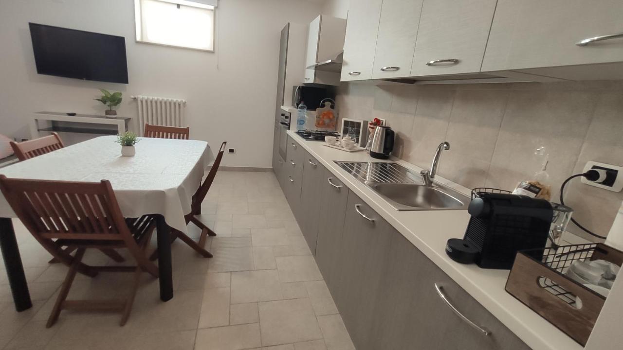 Seagull Apartments - Front And Sea View & Airport Bari Ngoại thất bức ảnh