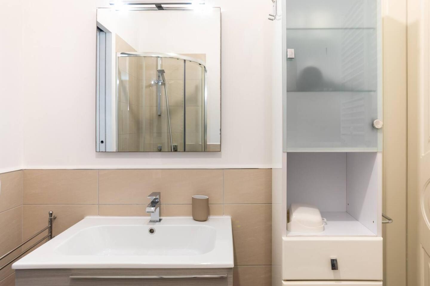 Seagull Apartments - Front And Sea View & Airport Bari Ngoại thất bức ảnh
