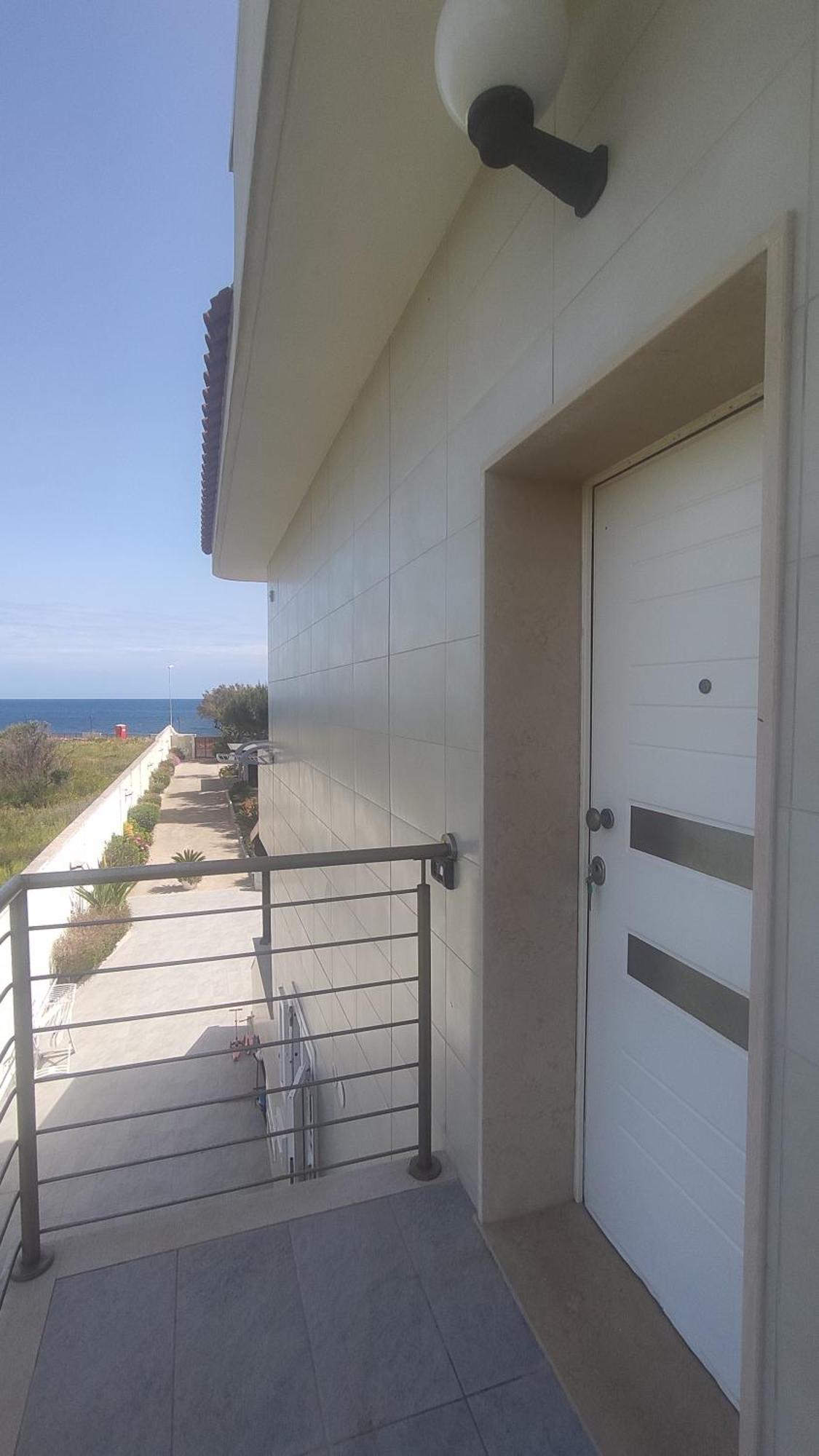 Seagull Apartments - Front And Sea View & Airport Bari Ngoại thất bức ảnh