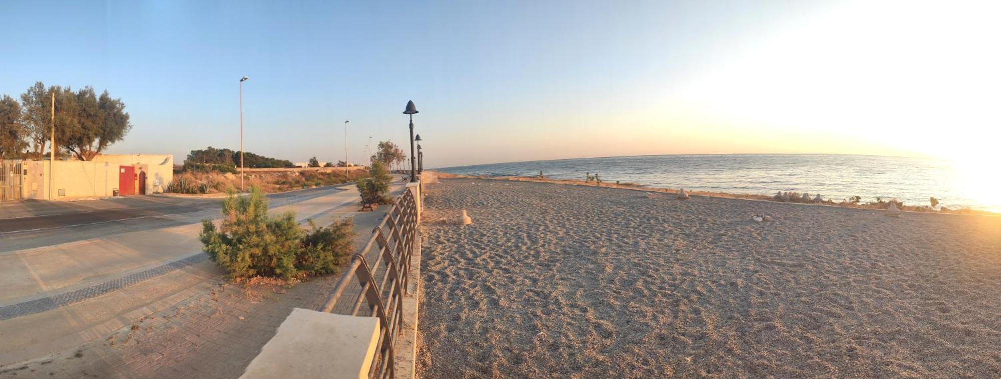 Seagull Apartments - Front And Sea View & Airport Bari Ngoại thất bức ảnh