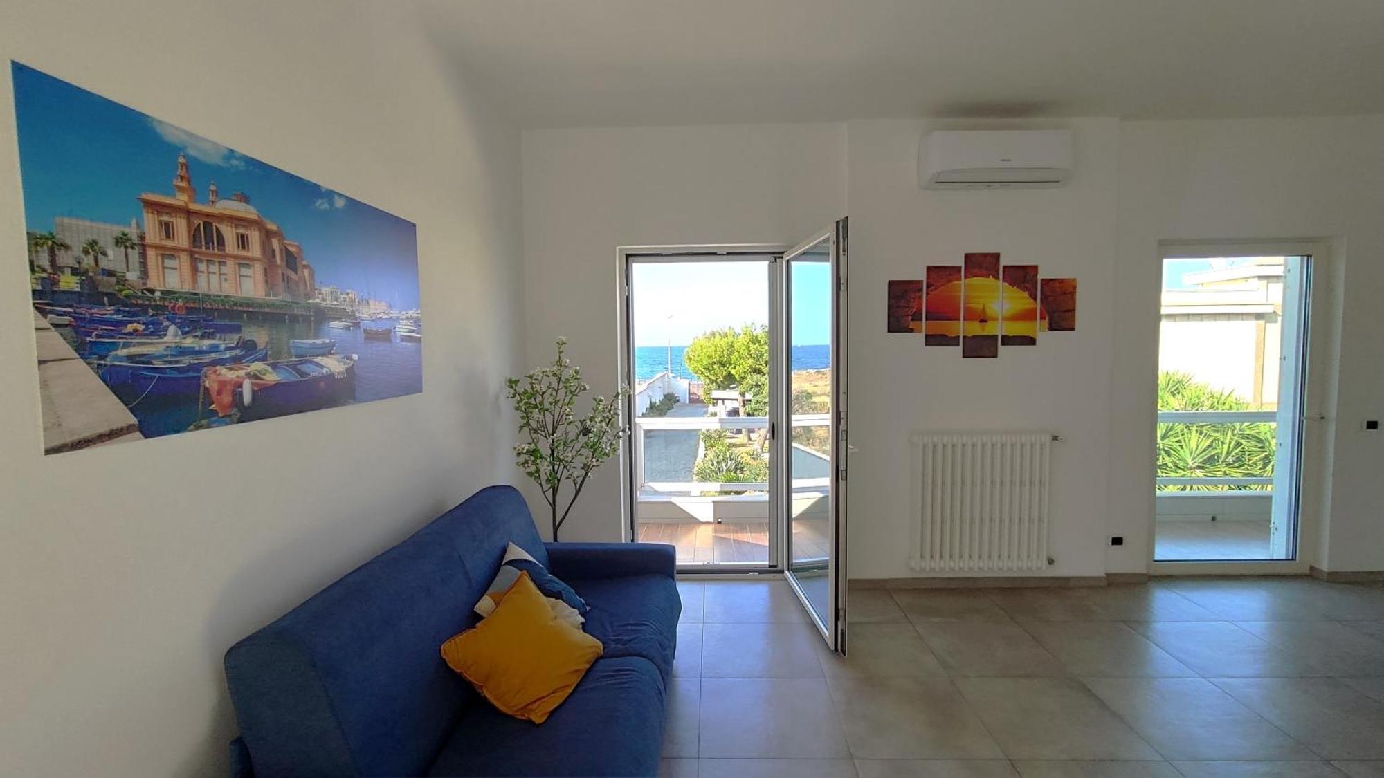 Seagull Apartments - Front And Sea View & Airport Bari Ngoại thất bức ảnh